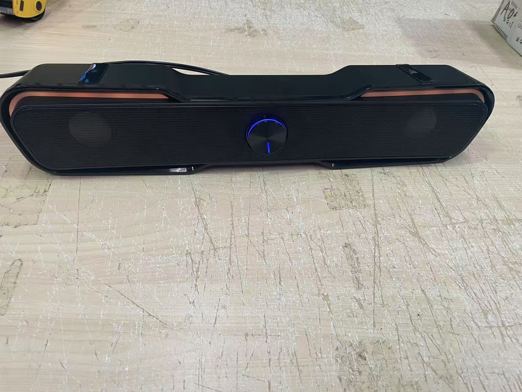 HP DHE-6002 wired soundbar speaker with USB power, 3.5mm audio input and RGB lighting